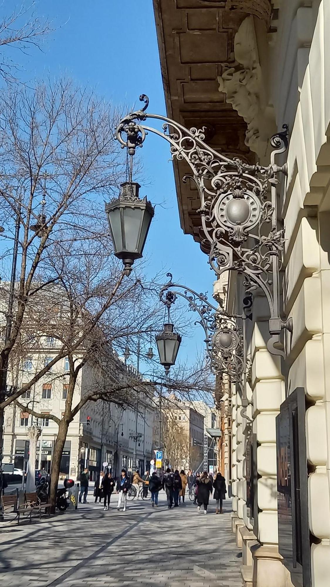 Апартаменты Dinerdowntown In Vaci Street With Free Garage